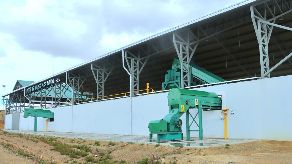 Complejo de Aprovechamiento y Gestión de Residuos Sólidos. Milluni Bajo - El Alto.